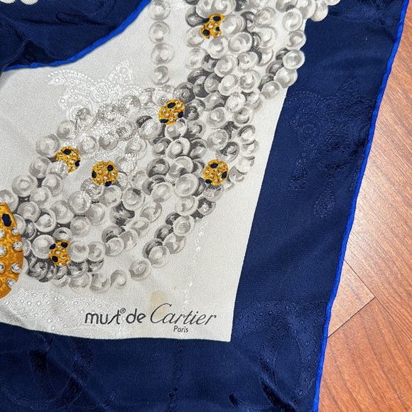 Panther Cartier scarf - Picture 4 of 5